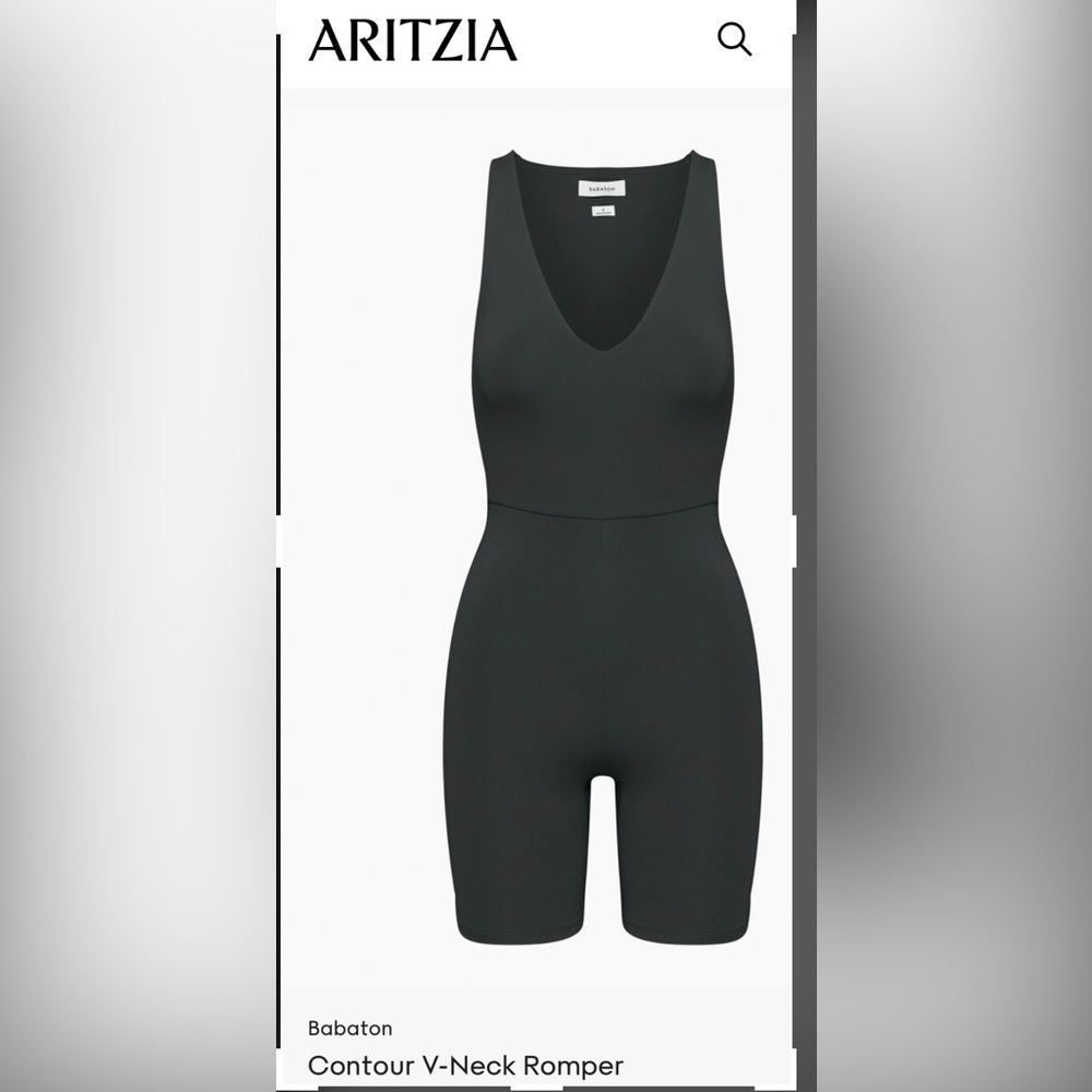 Babaton
CONTOUR V-NECK ROMPER